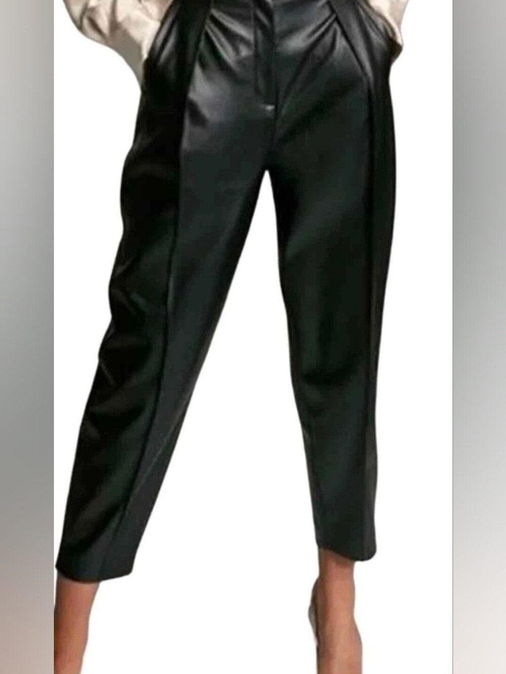NWOT-Aritizia Babaton Mayne Vegan Leather-Black-Size 8